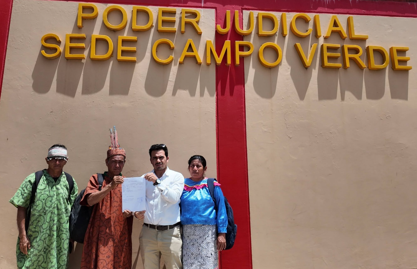 Foto adicional — Nuestras autoridades se presentaron hoy el Juzgado Civil de…