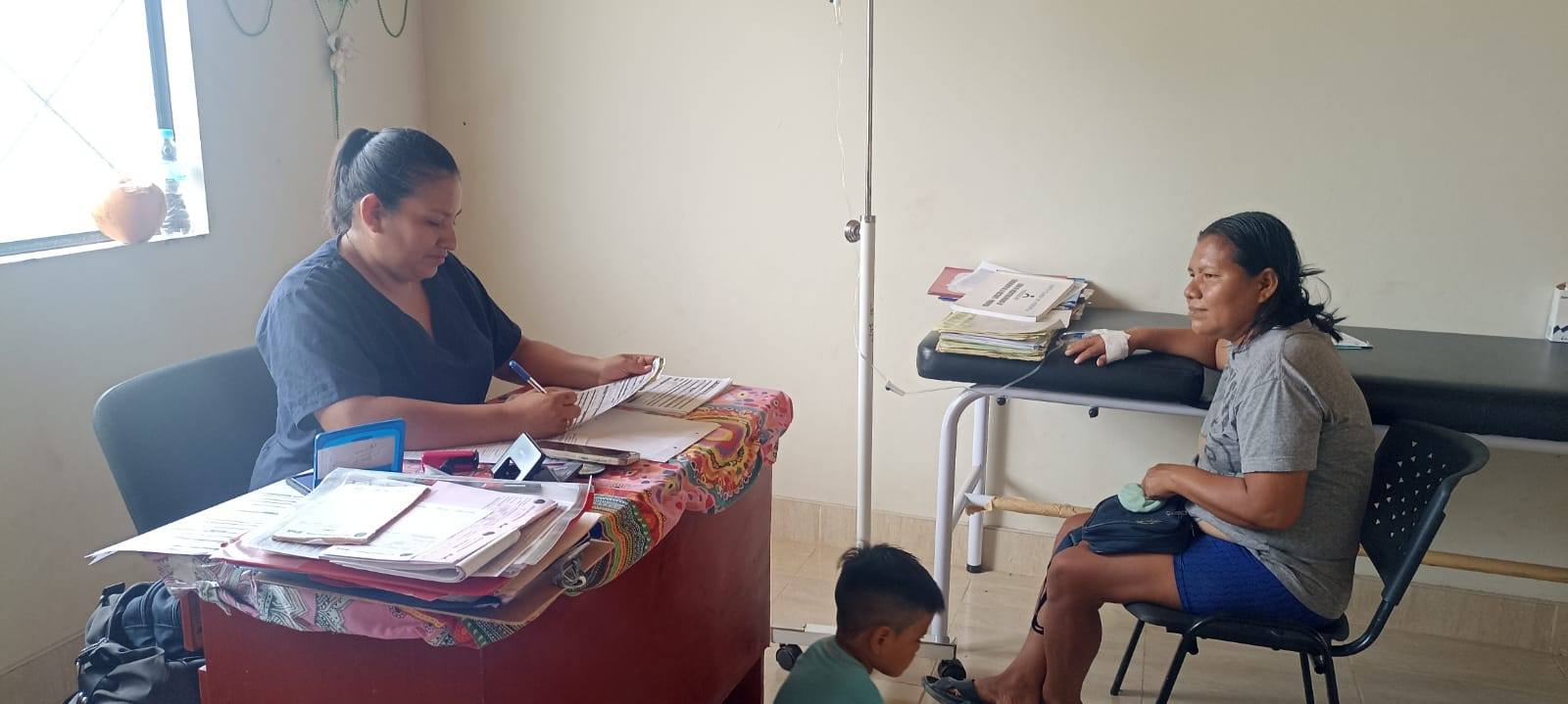 Foto adicional — En nuestra comunidad continua las atenciones de salud…
